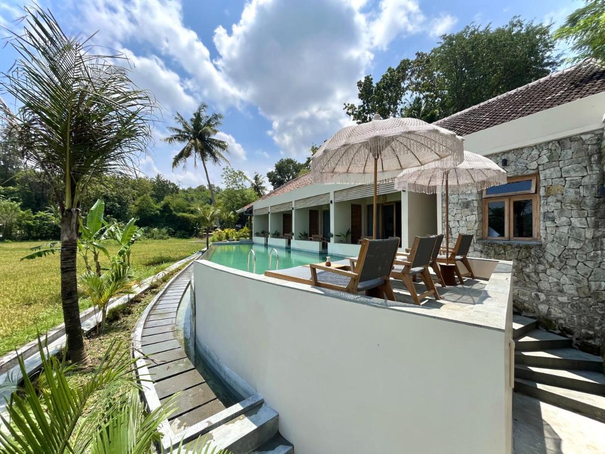 Boutique Villa Jogja Senang ジョグジャカルタ エクステリア 写真