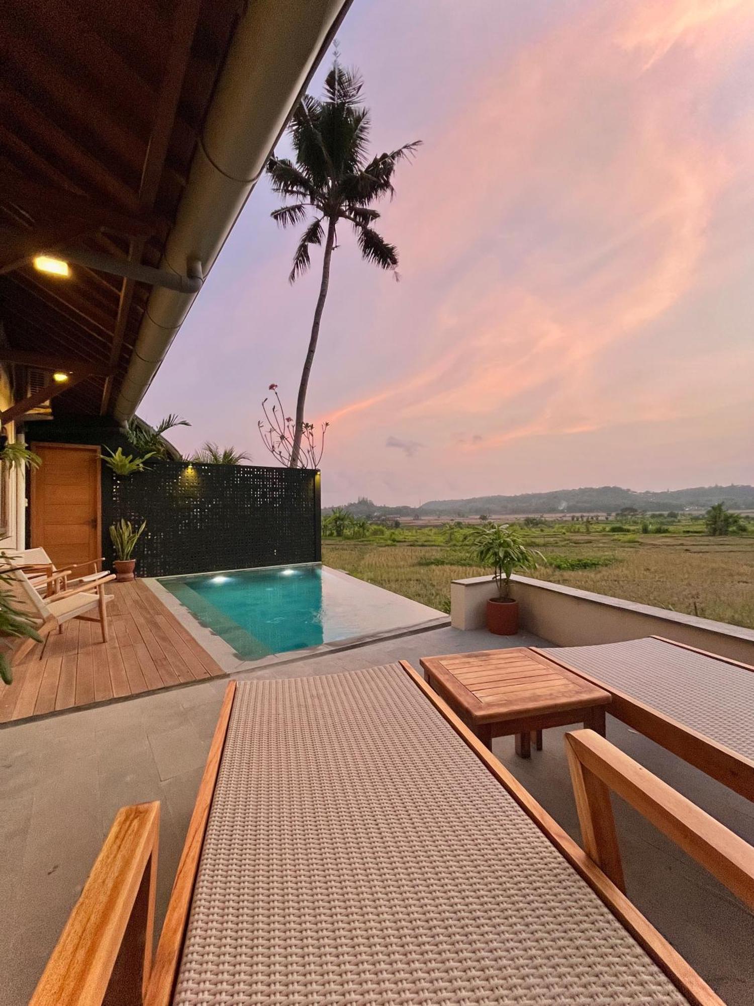 Boutique Villa Jogja Senang ジョグジャカルタ エクステリア 写真